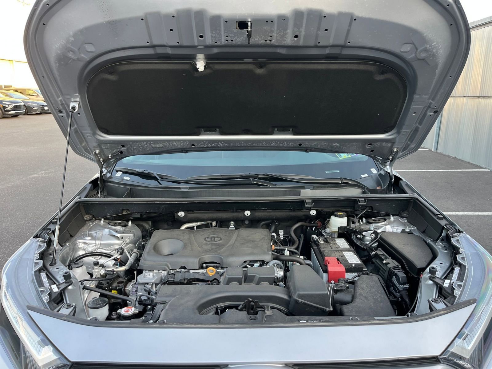 Used 2025 Toyota RAV4 XLE image 32