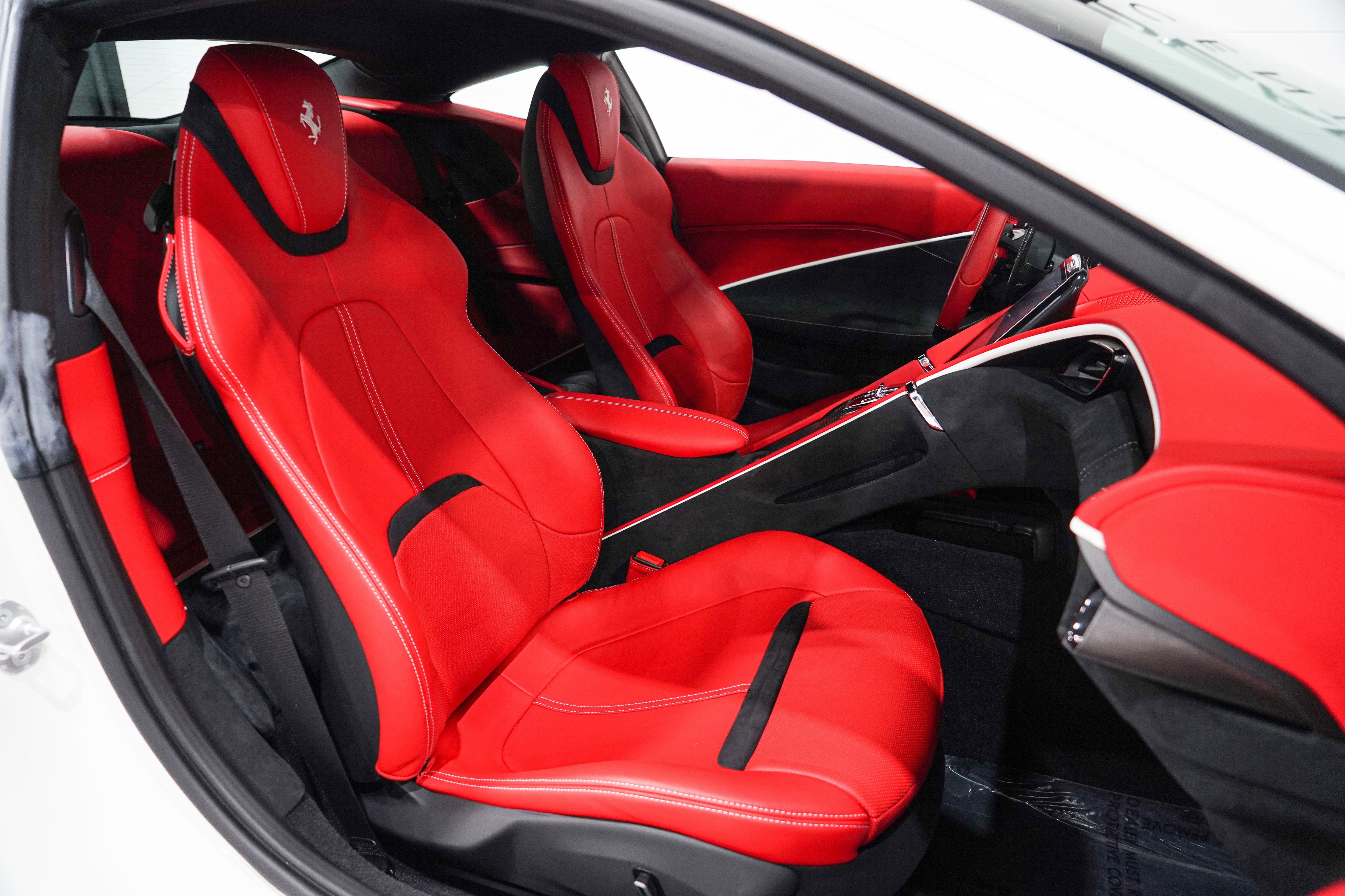 Used 2024 Ferrari Roma RWD image 17