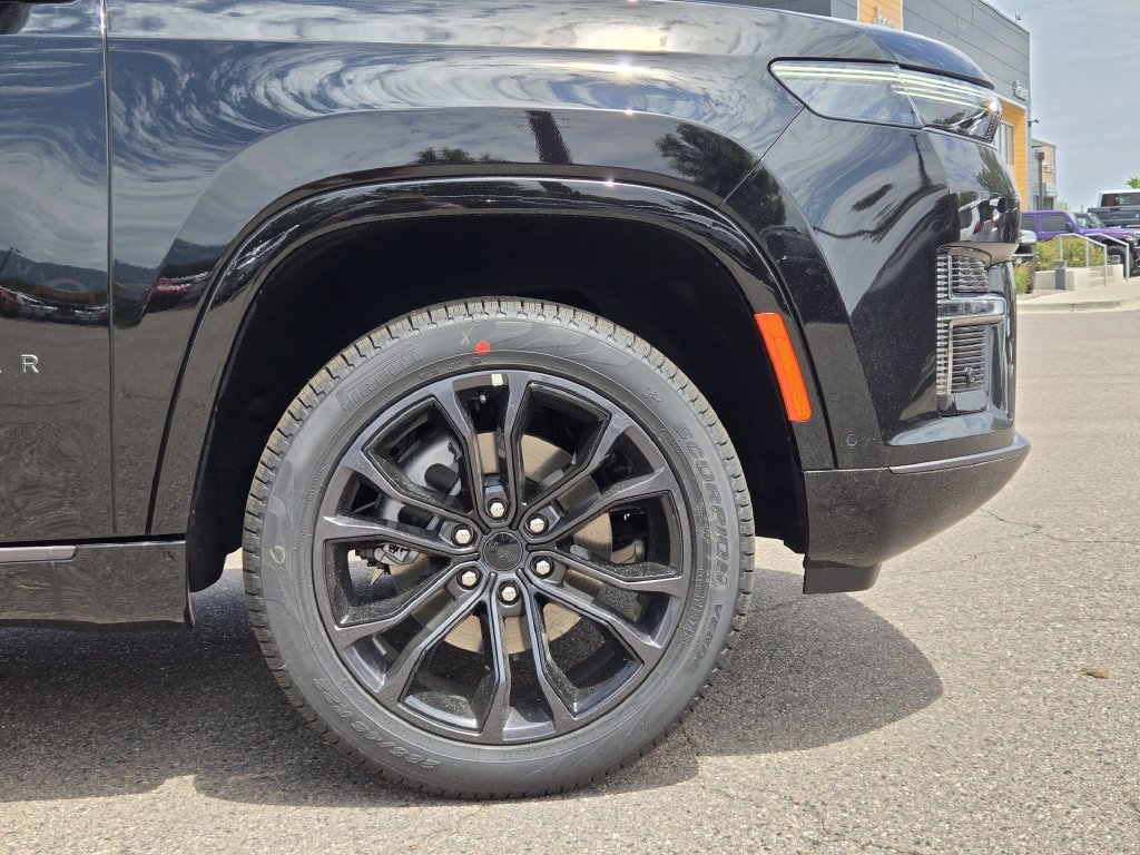 New 2026 Jeep Grand Wagoneer L Summit AWD/4WD image 6