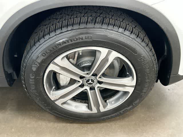 Used 2018 Mercedes-Benz GLC 300 4MATIC image 5