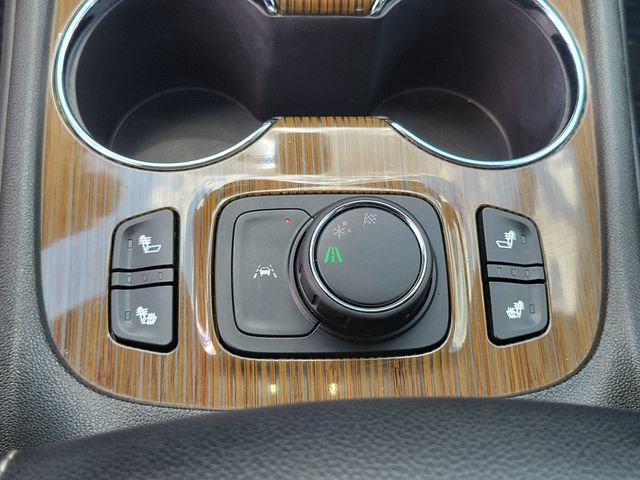 Used 2023 GMC Acadia SLE w/ Driver Convenience Package FWD image 29