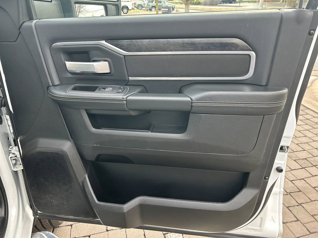 Used 2024 RAM 2500 Big Horn image 37