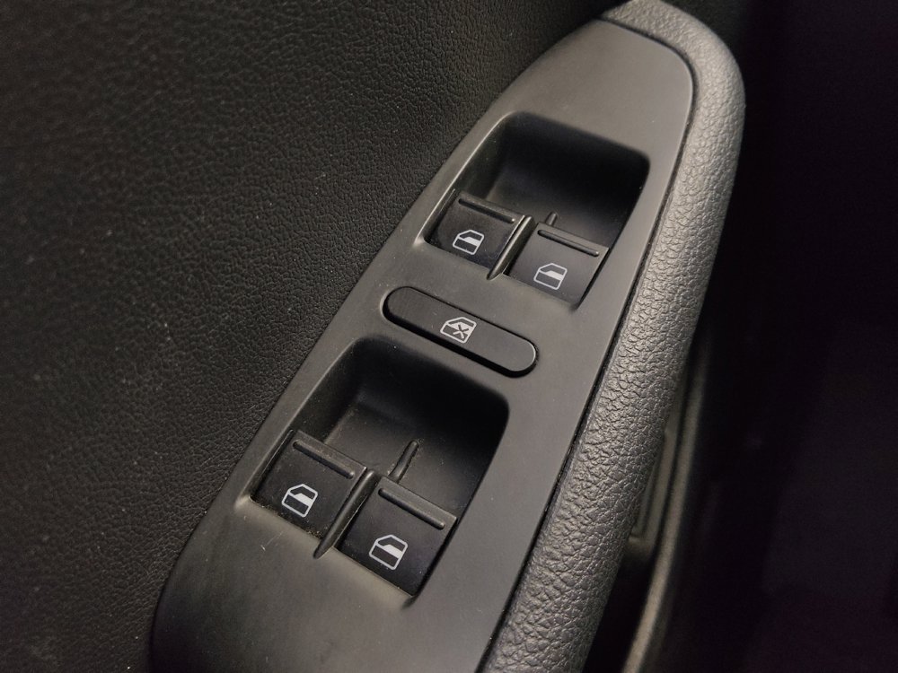 Used 2018 Volkswagen Jetta SE image 27