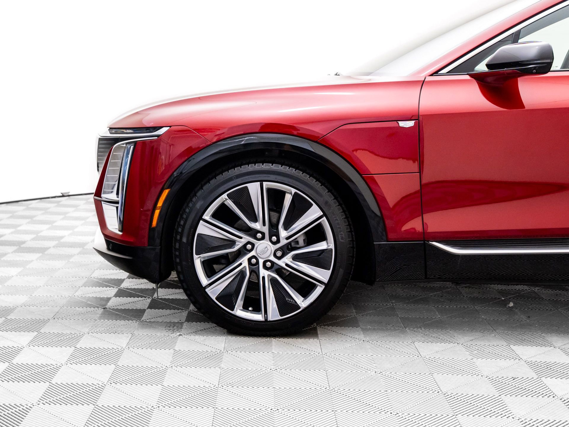 Certified 2024 Cadillac Lyriq Luxury w/ LPO, Floor Liner Package image 41