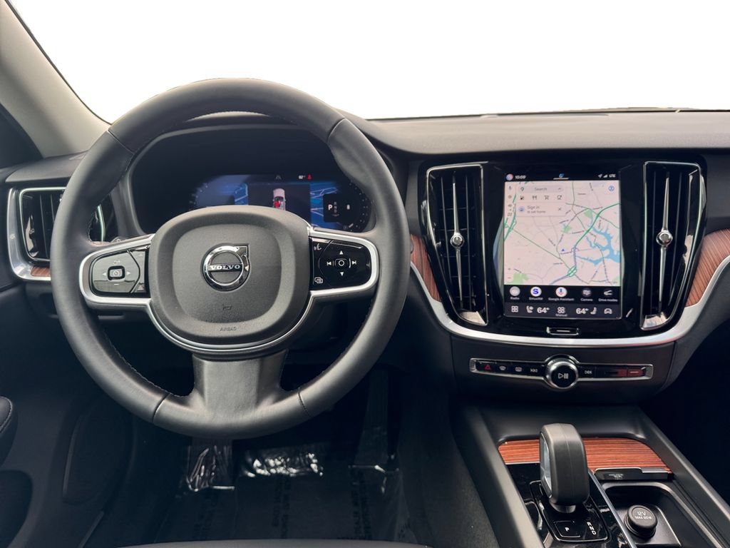 Certified 2025 Volvo V60 B5 Cross Country Plus AWD/4WD image 27