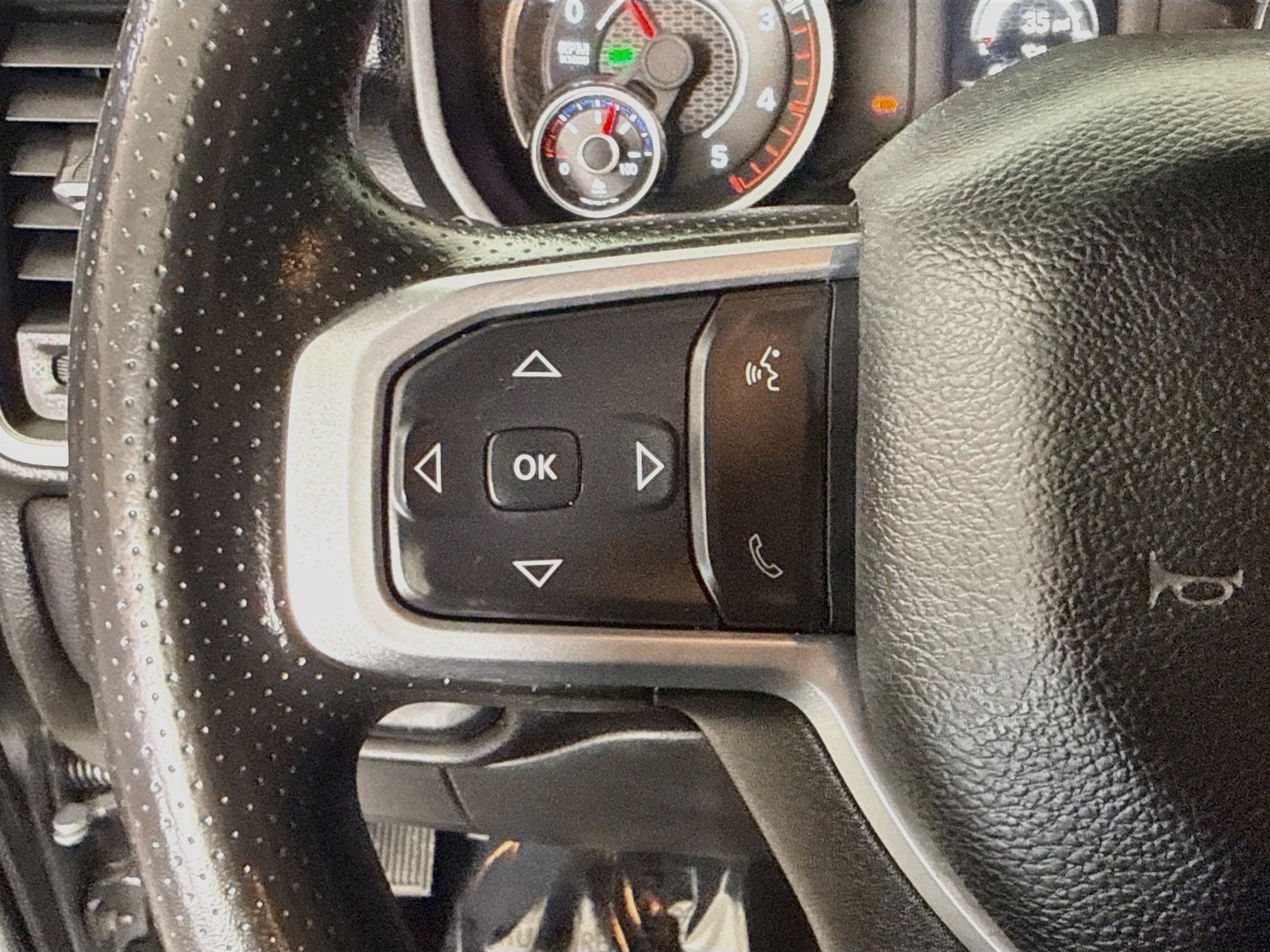 Used 2024 RAM 2500 Big Horn AWD/4WD image 14