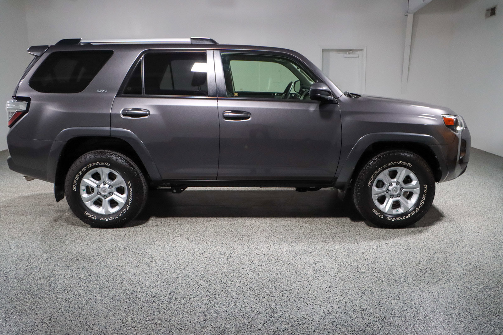 Used 2019 Toyota 4Runner SR5 image 6