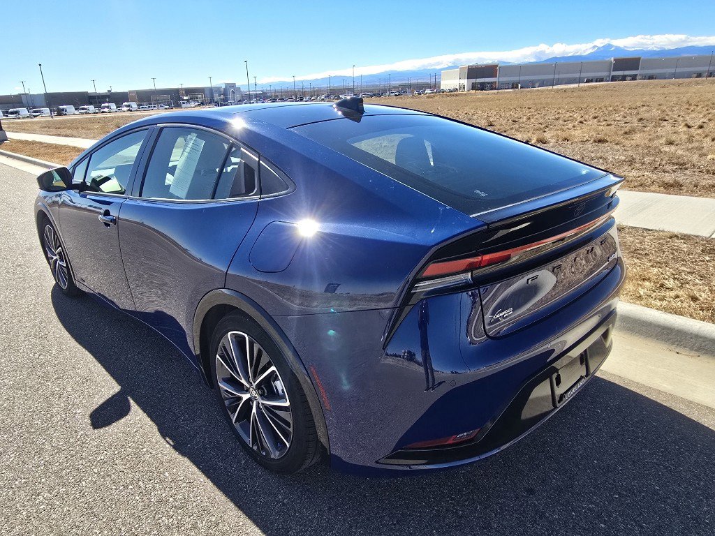 Used 2024 Toyota Prius XLE image 3