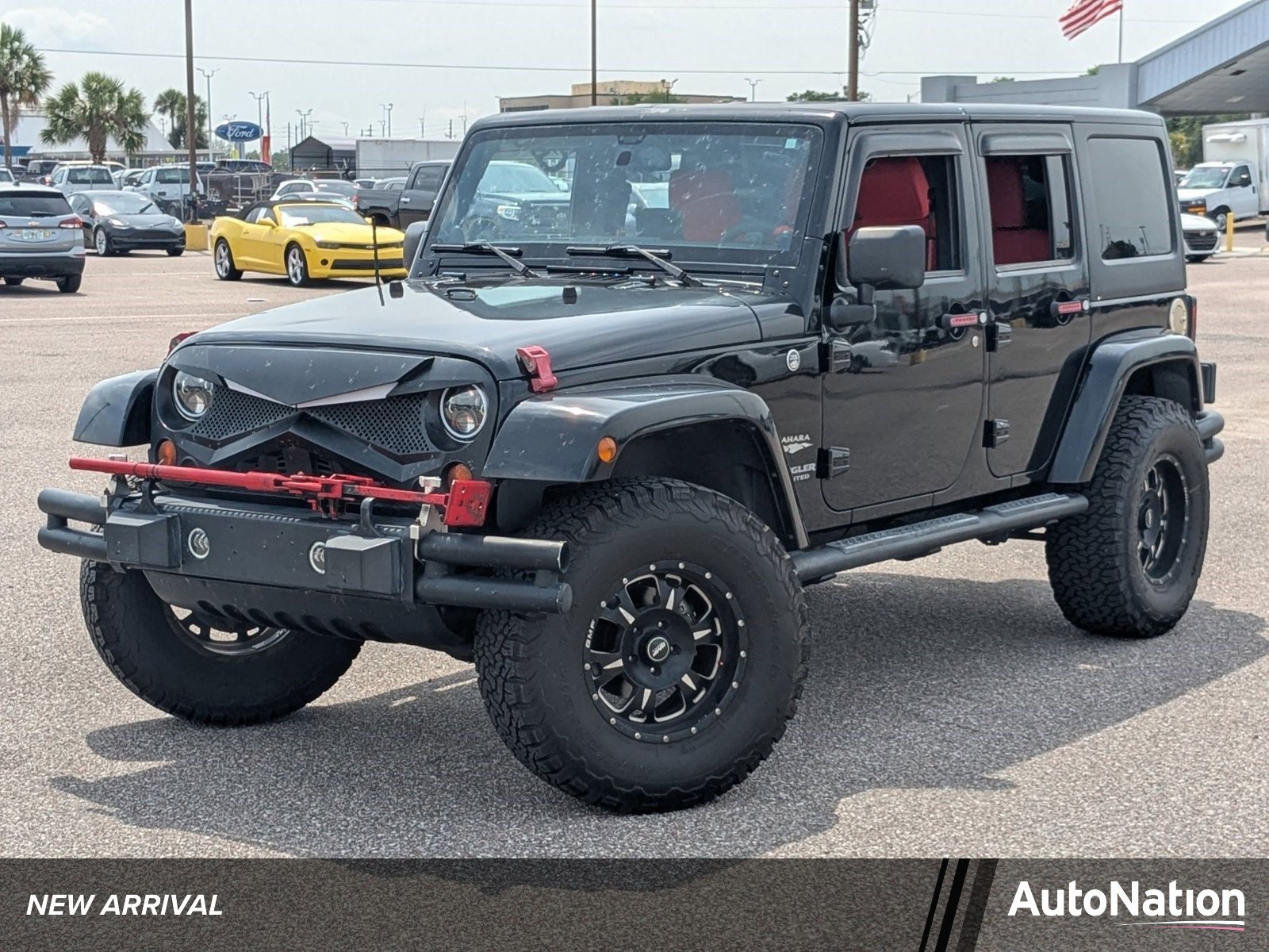 Used 2013 Jeep Wrangler Unlimited Sahara w/ Connectivity Group AWD/4WD image 1