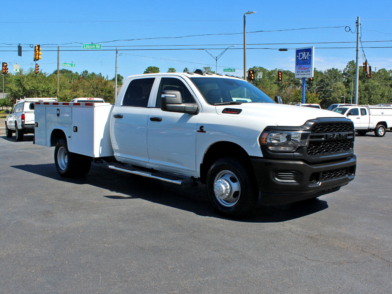 Used 2024 RAM 3500 Tradesman w/ Safety Group image 6