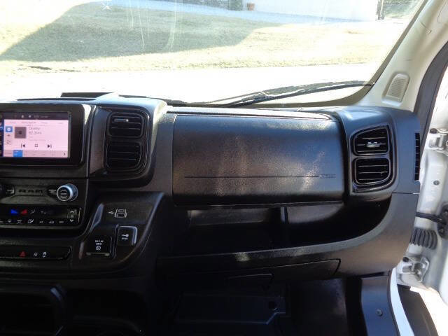 Used 2023 RAM ProMaster 2500 w/ Driver Convenience Group image 21