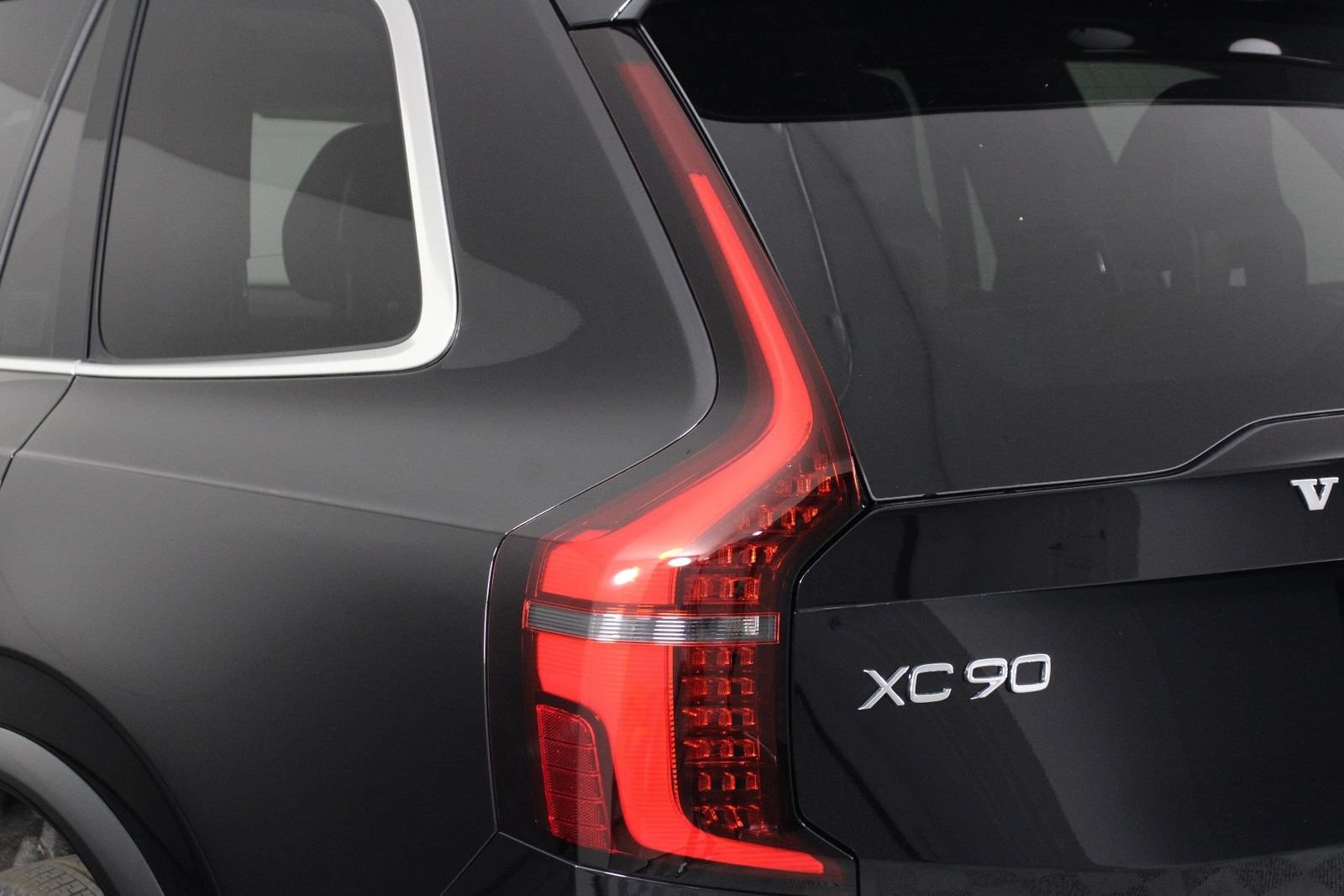 New 2026 Volvo XC90 T8 Plus AWD/4WD image 15