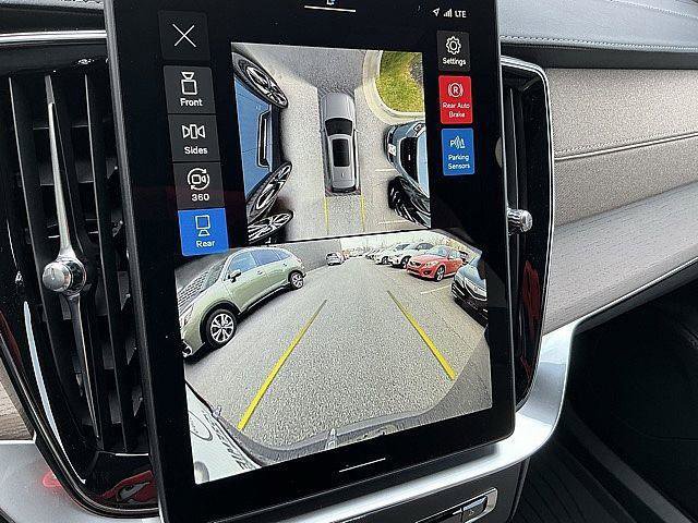 New 2026 Volvo XC90 B6 Plus w/ Protection Package AWD/4WD image 21