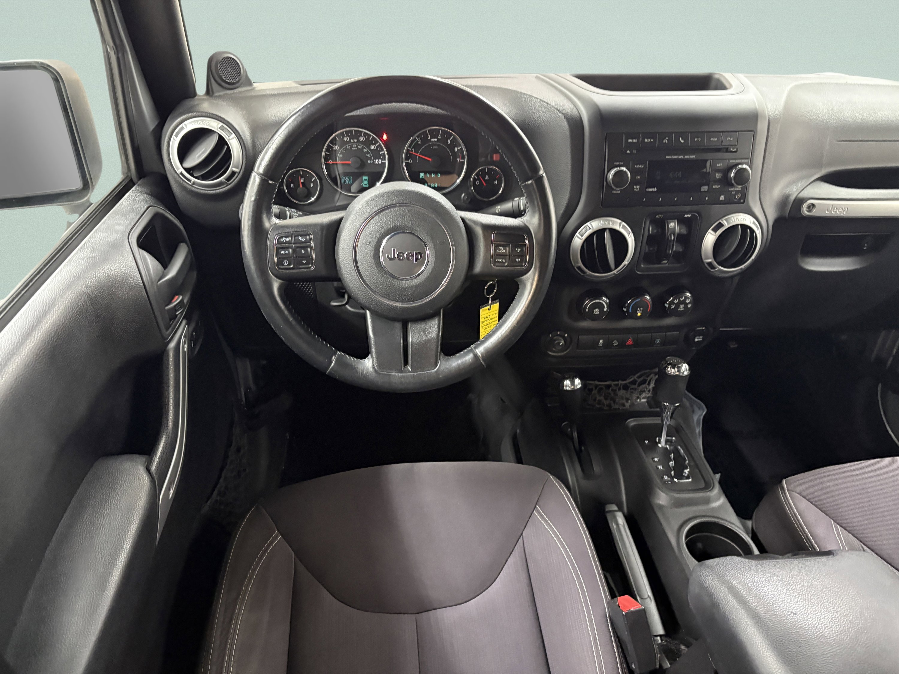 Used 2014 Jeep Wrangler Unlimited Sahara w/ Connectivity Group image 10