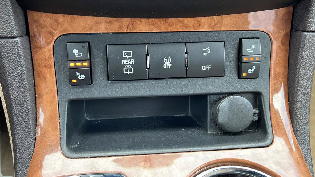 Used 2012 Buick Enclave Leather AWD/4WD image 25