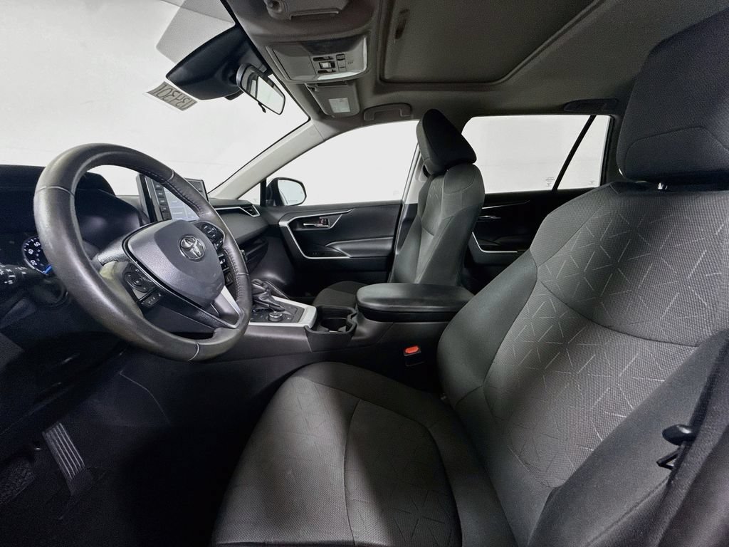 Certified 2020 Toyota RAV4 XLE w/ Convenience Package AWD/4WD image 20