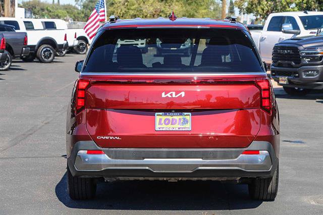 Used 2025 Kia Carnival SX image 3