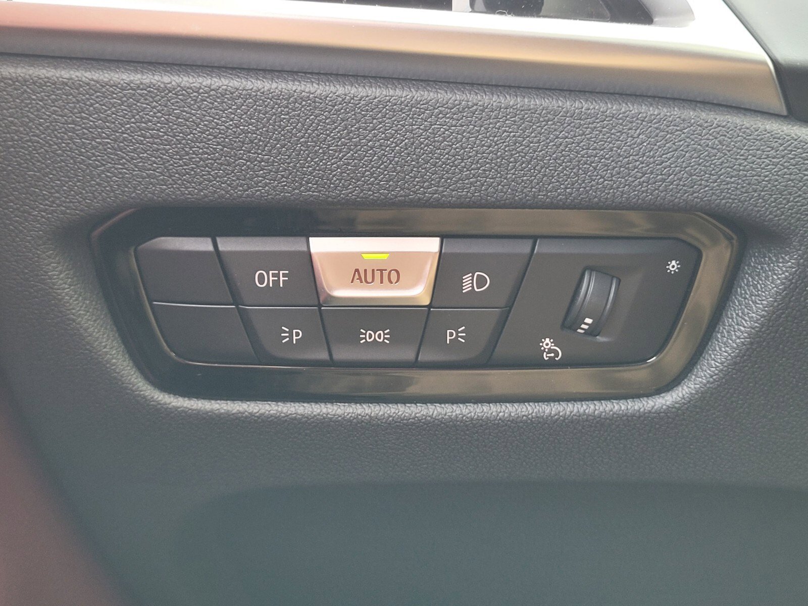 New 2026 BMW 430i Coupe w/ Parking Assistance Package image 21