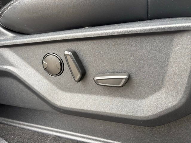 Used 2025 Ford Expedition Platinum image 43