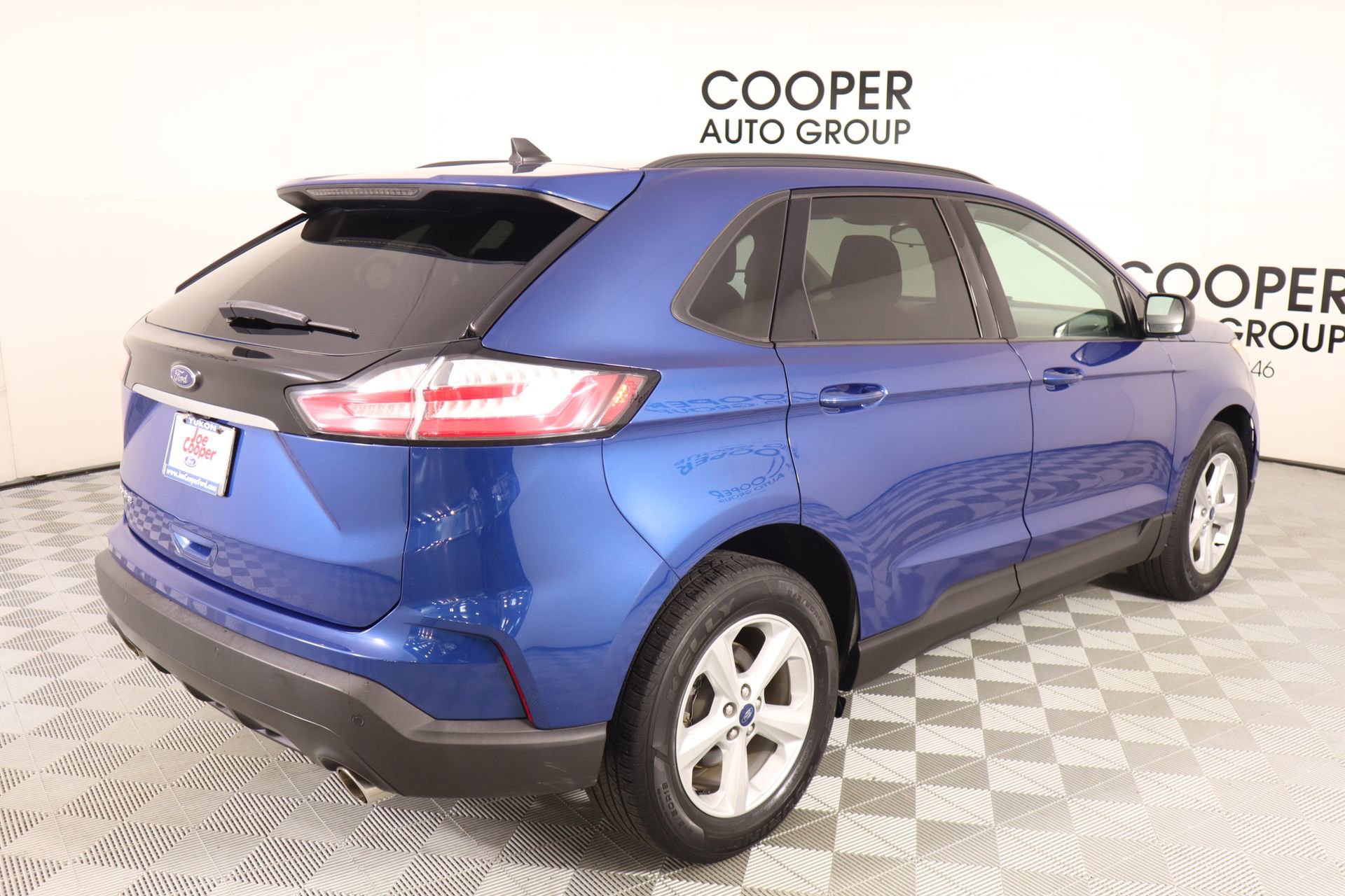 Used 2020 Ford Edge SE image 19