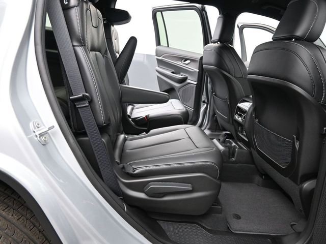 New 2025 Jeep Grand Cherokee L Limited w/ Black Appearance Package image 16