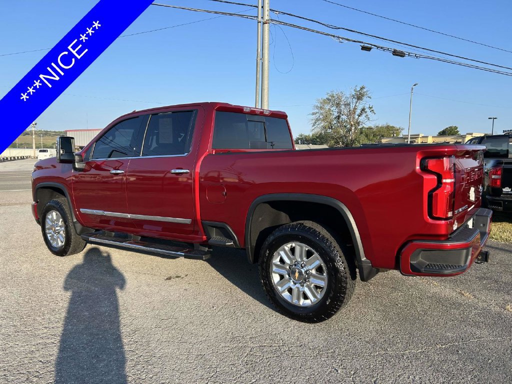 Used 2025 Chevrolet Silverado 2500 High Country w/ High Country Premium Package AWD/4WD image 6