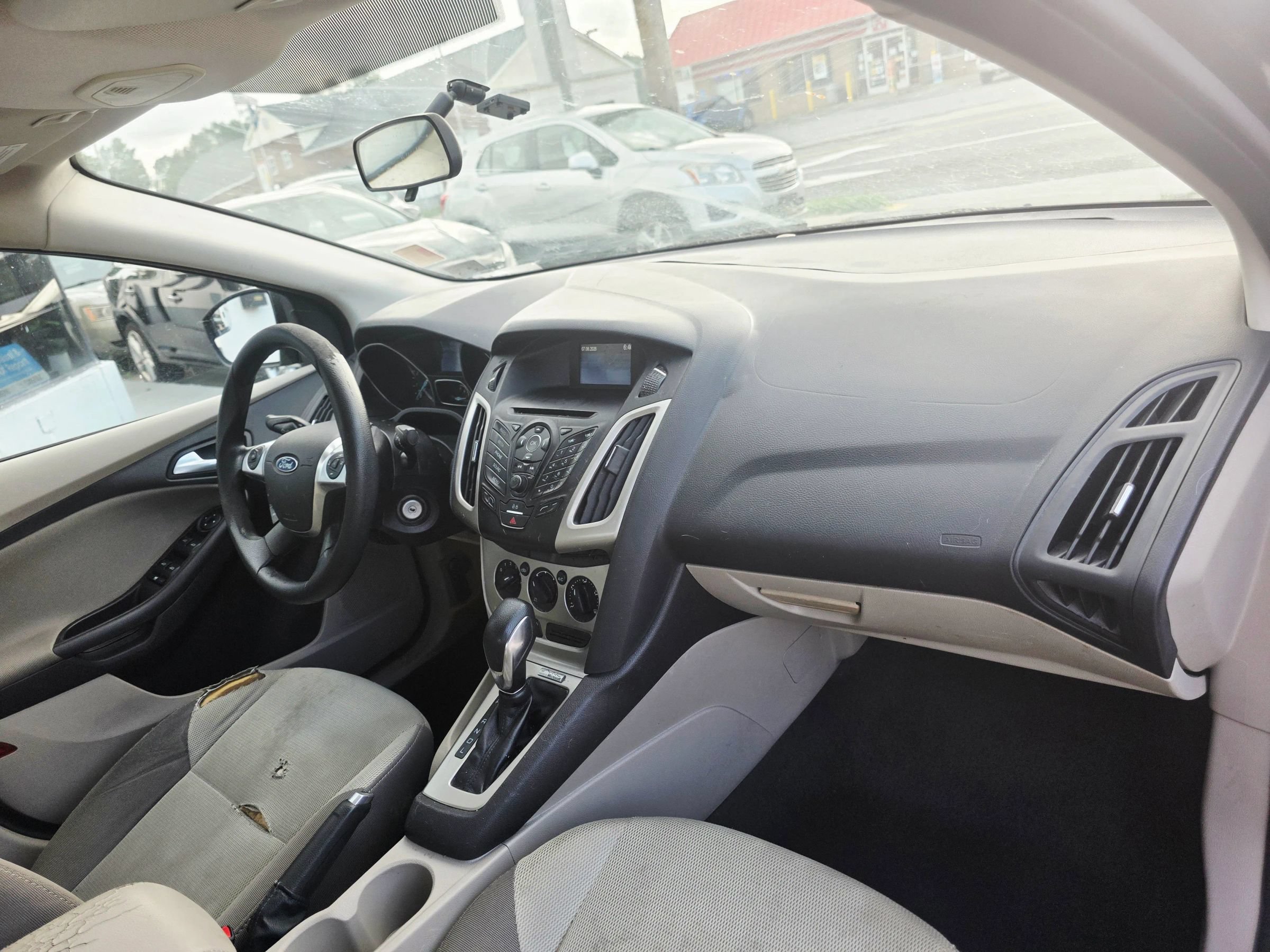 Used 2014 Ford Focus SE FWD image 13