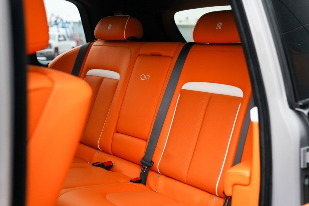 Certified 2024 Rolls-Royce Cullinan Black Badge w/ Driver's Package image 15