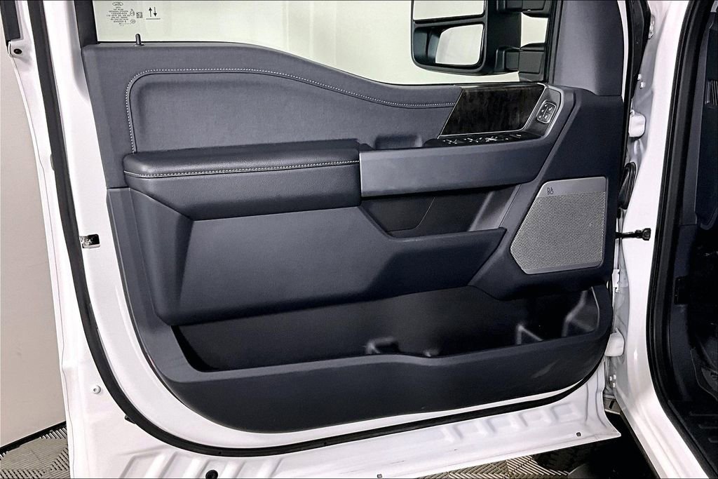 Used 2024 Ford F250 Lariat w/ Lariat Ultimate Package image 23