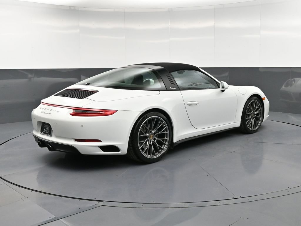 Certified 2019 Porsche 911 Targa 4 AWD/4WD image 8