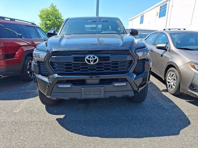 Used 2024 Toyota Tacoma TRD Off-Road AWD/4WD image 3