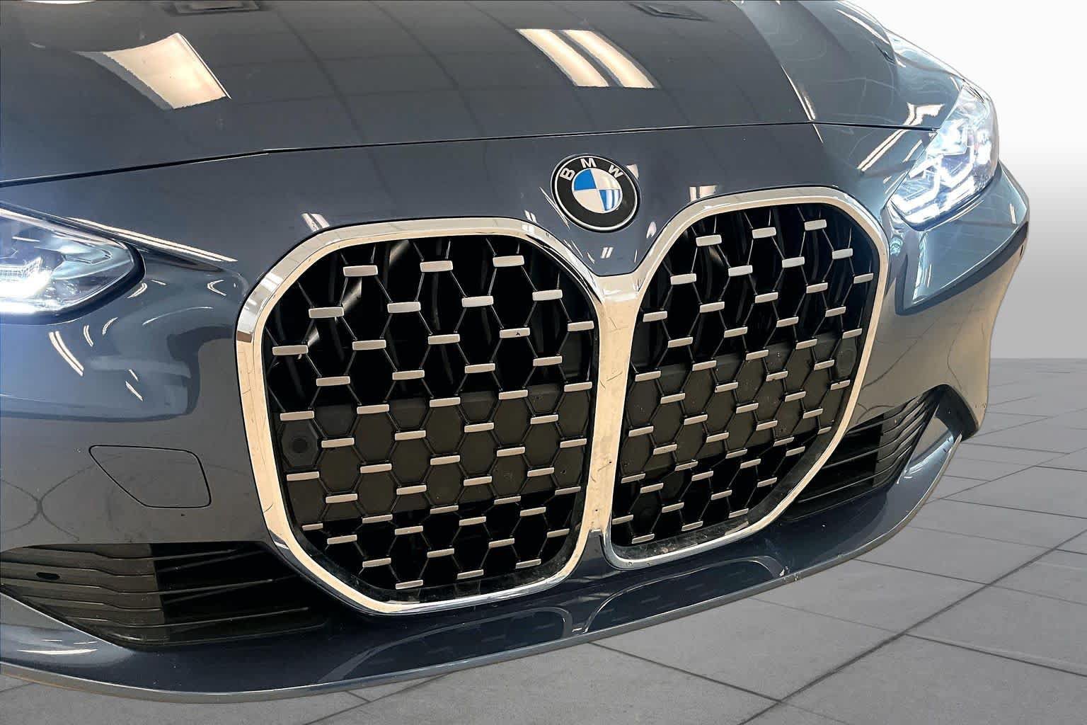 Used 2024 BMW 430i Coupe w/ Convenience Package RWD image 27