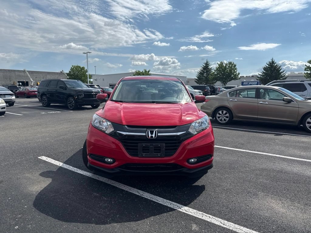 Used 2018 Honda HR-V EX image 2
