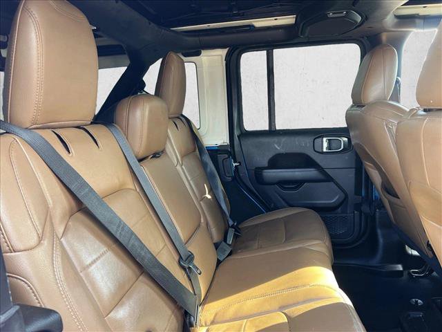 Used 2022 Jeep Wrangler Unlimited Sahara AWD/4WD image 23