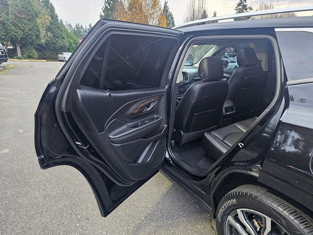 Used 2018 GMC Terrain Denali w/ Advanced Safety Package image 22