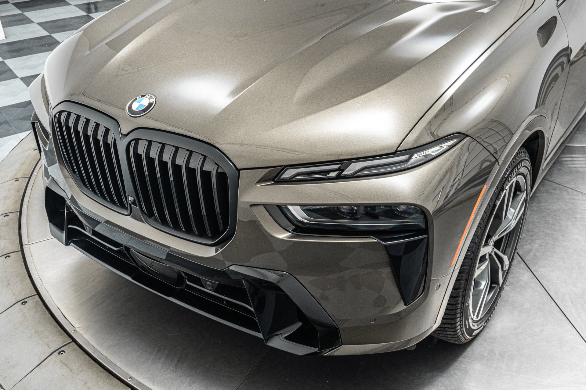 Used 2026 BMW X7 xDrive40i w/ M Sport Package AWD/4WD image 36