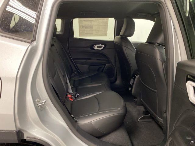 Used 2026 Jeep Compass Limited image 24