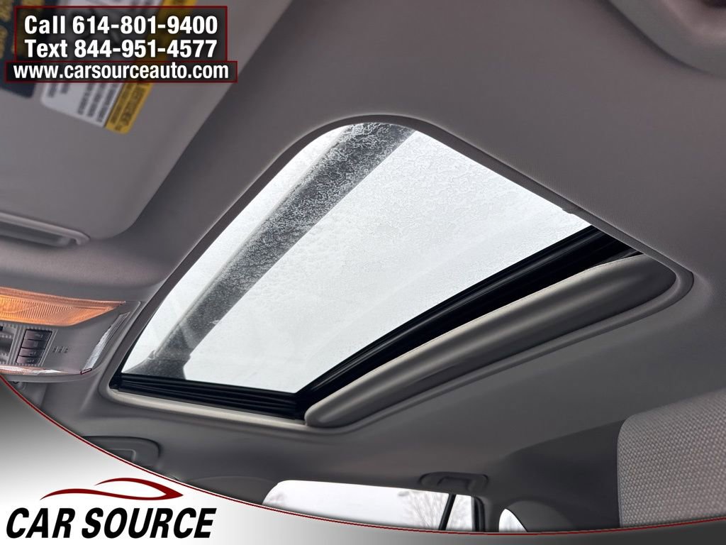 Used 2021 Toyota RAV4 XLE w/ Convenience Package image 14