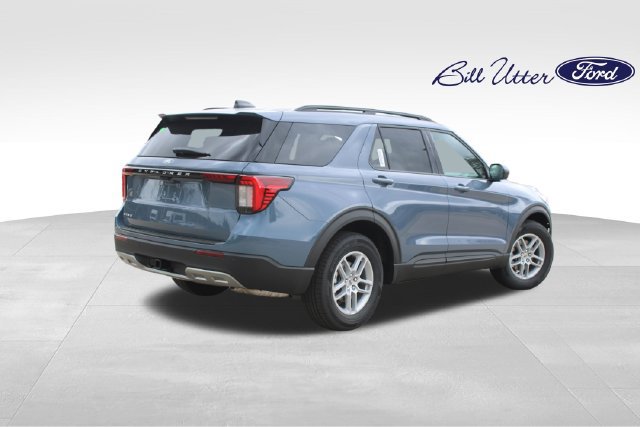 New 2027 Ford Explorer Active w/ Active Comfort Package RWD image 3