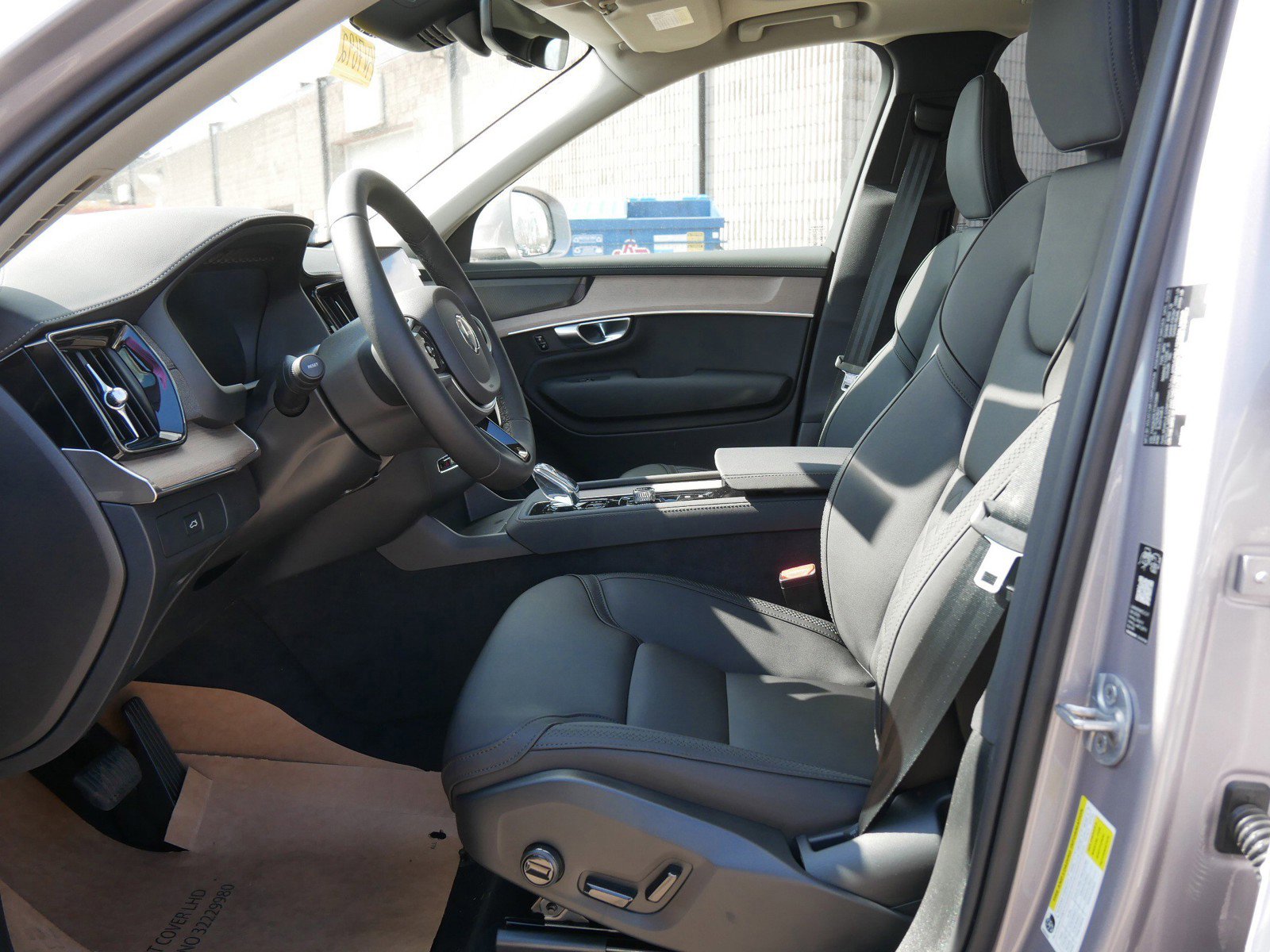 New 2026 Volvo XC90 B6 Plus image 5