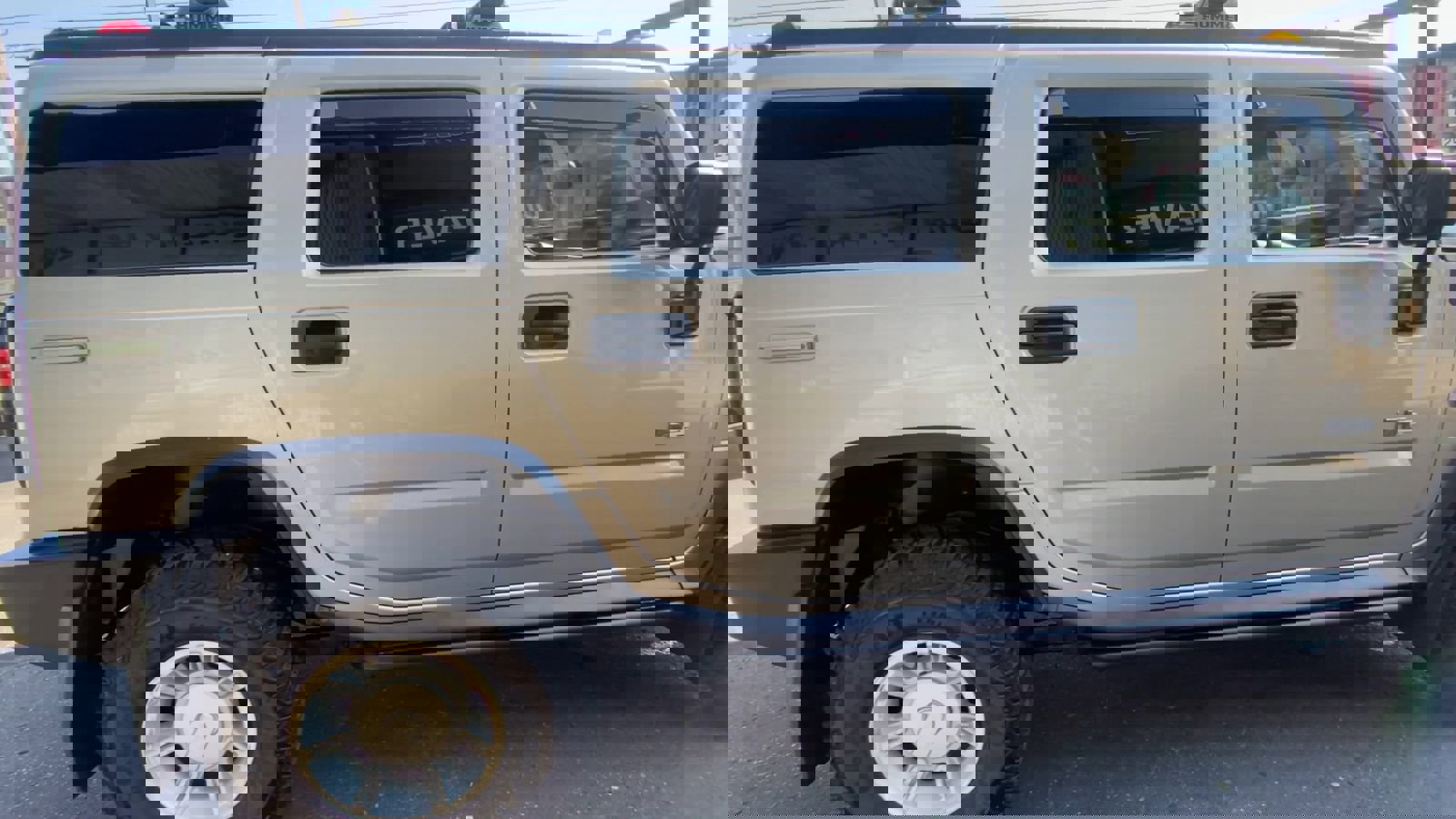 Used 2005 HUMMER H2 SUV w/ Preferred Equipment Group image 43