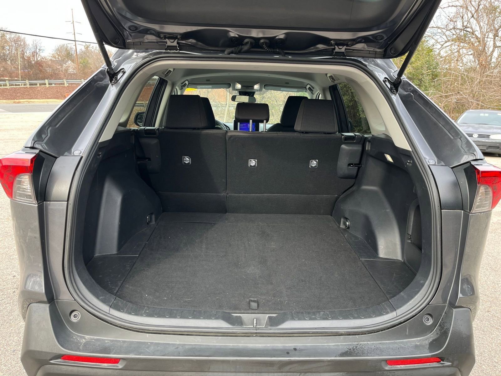 Used 2025 Toyota RAV4 LE image 25