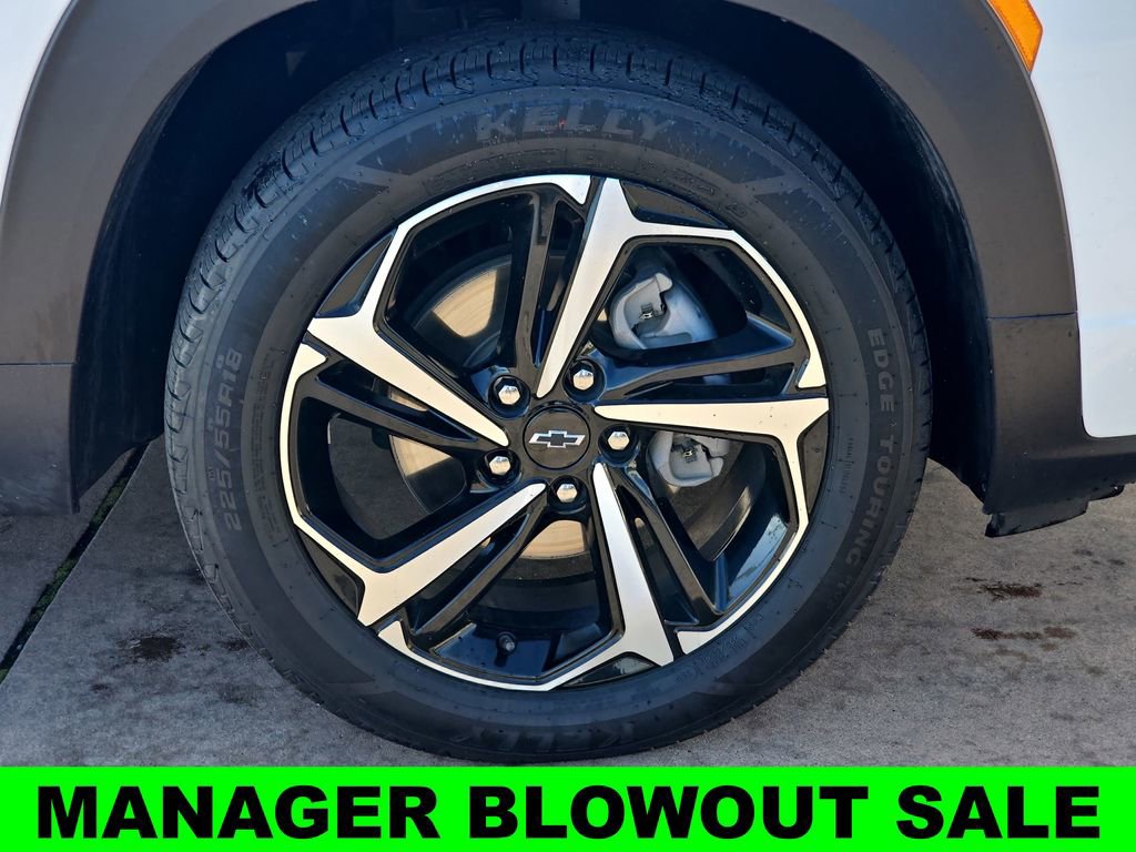 Used 2023 Chevrolet TrailBlazer RS image 38