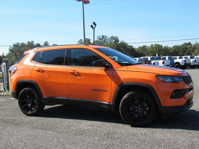 New 2026 Jeep Compass Latitude image 2