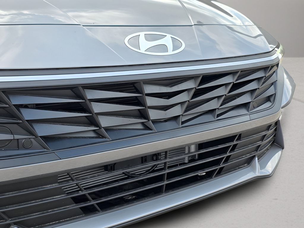 New 2026 Hyundai Elantra SEL FWD image 9