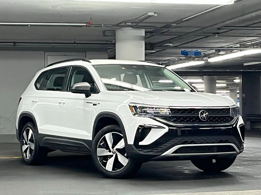 Certified 2024 Volkswagen Taos S AWD/4WD image 2