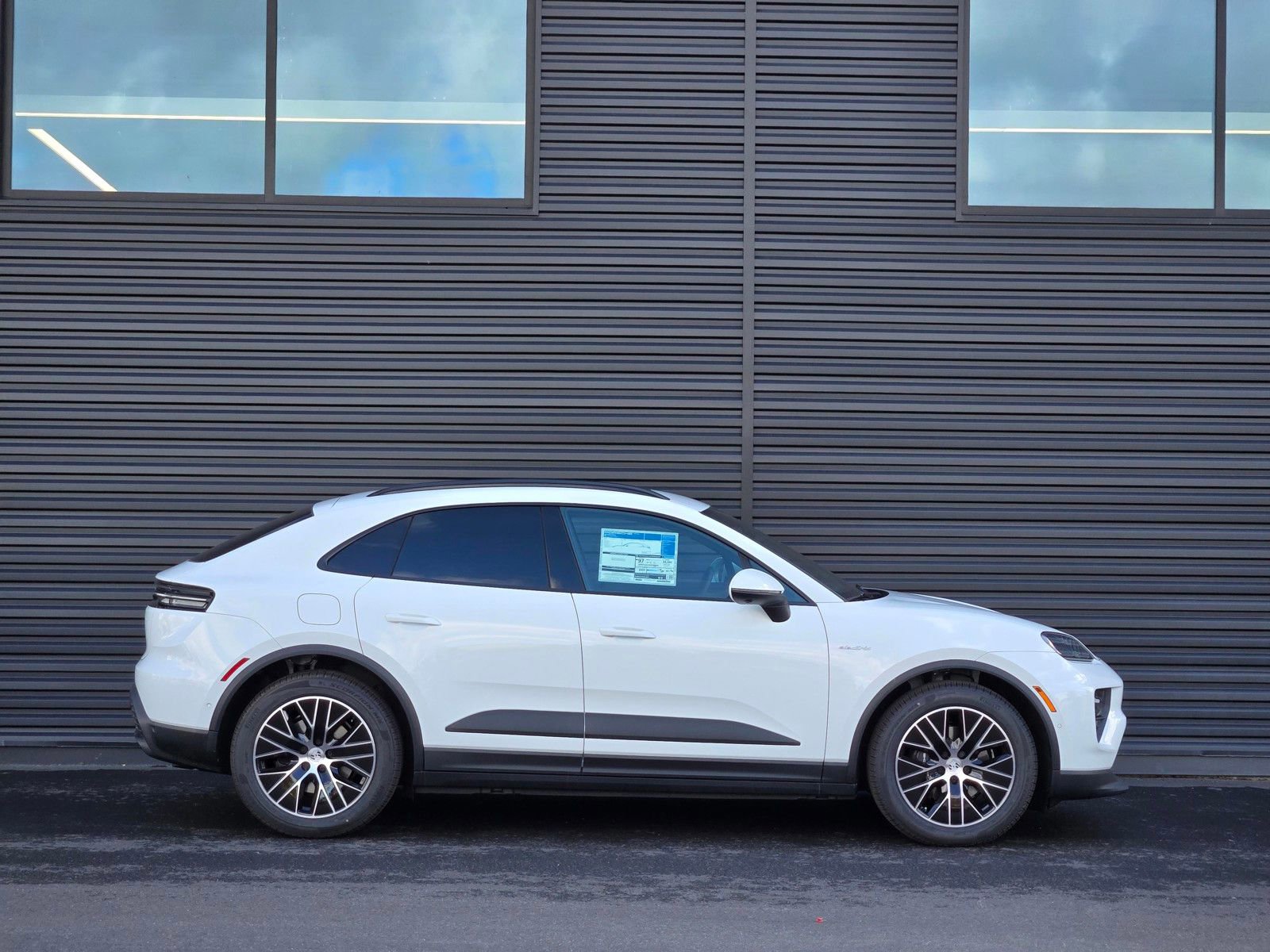 New 2026 Porsche Macan Electric RWD image 8