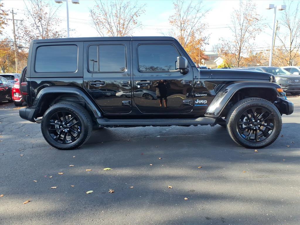 Used 2023 Jeep Wrangler Sahara w/ Cold Weather Group image 8