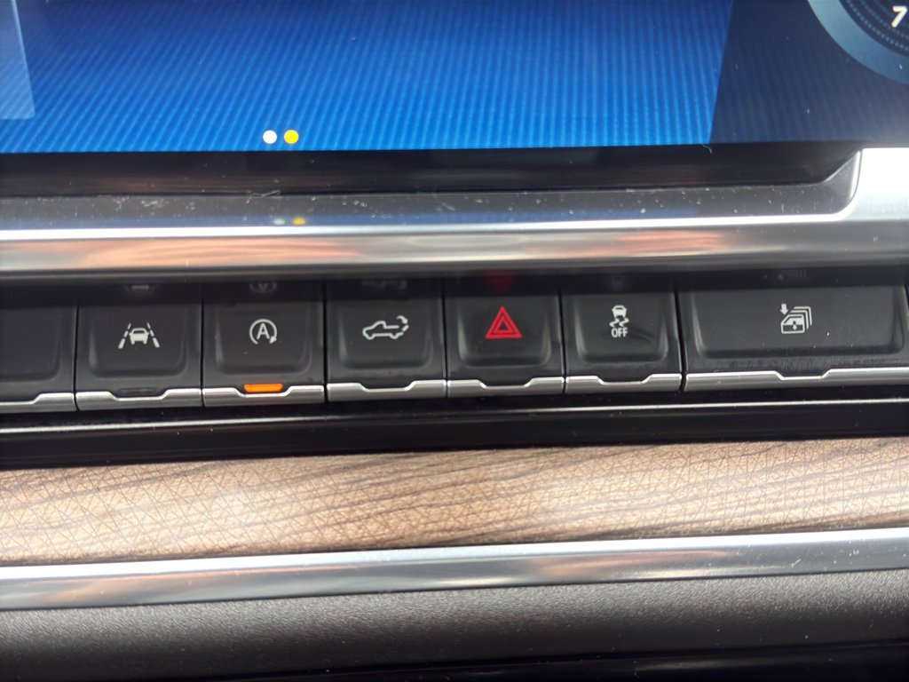 Used 2025 Chevrolet Silverado 1500 LT image 39