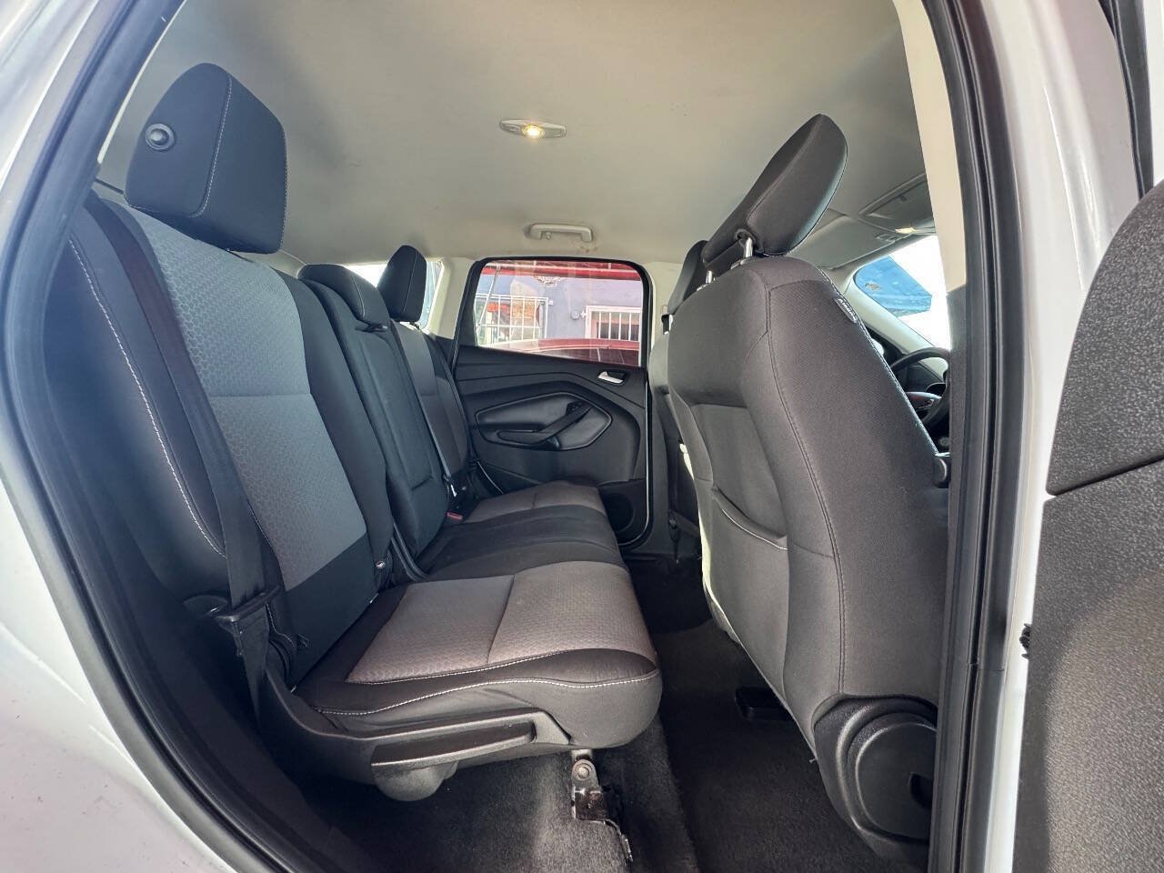 Used 2018 Ford Escape SE w/ SE Sync 3 Package FWD image 7
